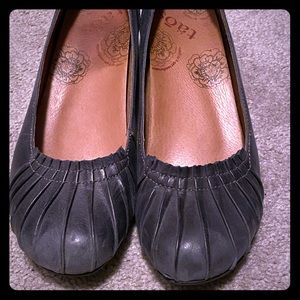 Navy Taos shoes, size 9, 1” heel